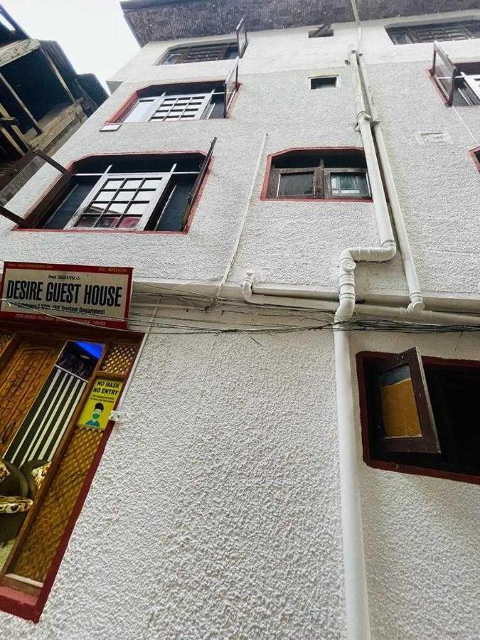 Srīnagar Hotel O Desire Guest House מראה חיצוני תמונה