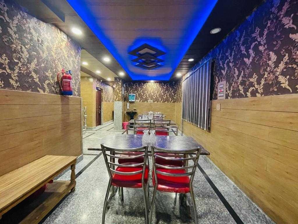 Srīnagar Hotel O Desire Guest House מראה חיצוני תמונה